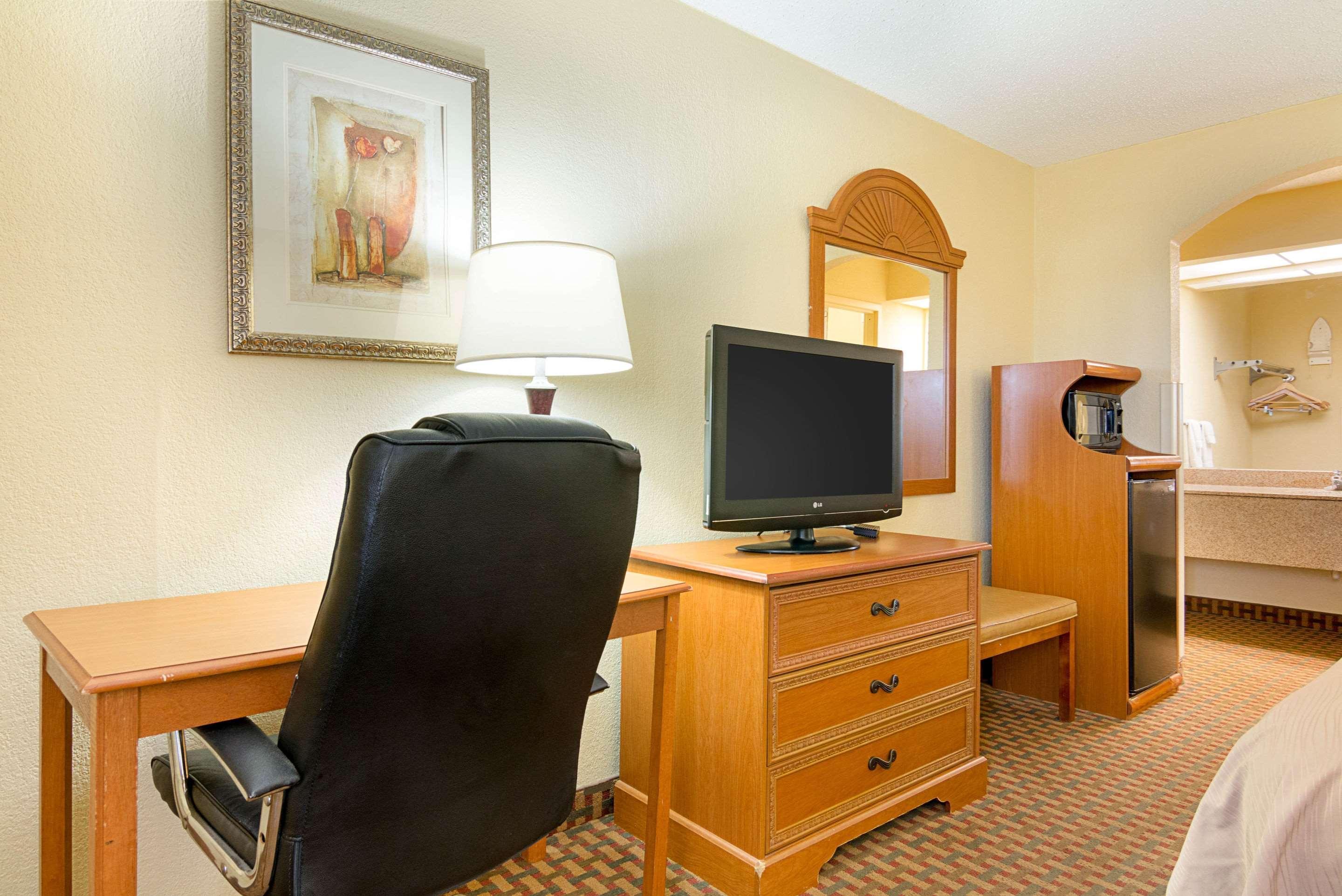 Quality Inn Near Casinos And Convention Center Bossier City Exterior foto